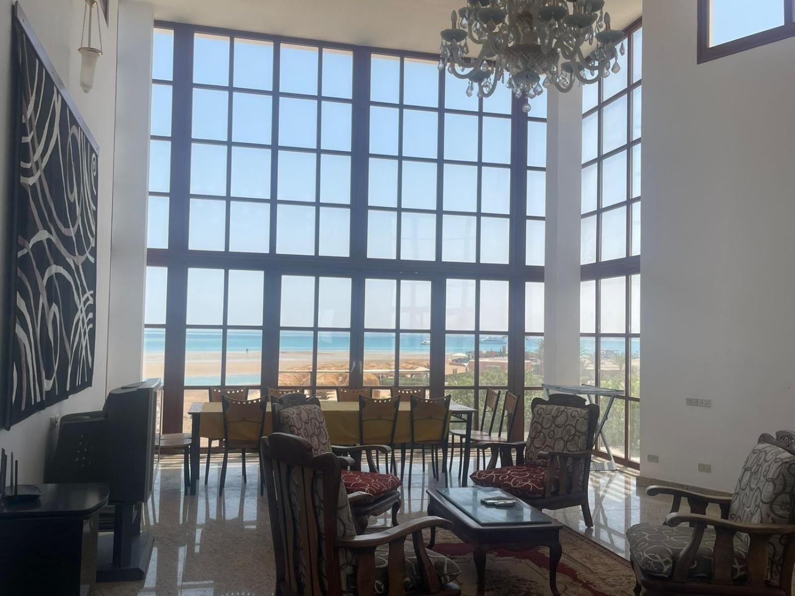White Phase2 - Elgouna 5bd Vila